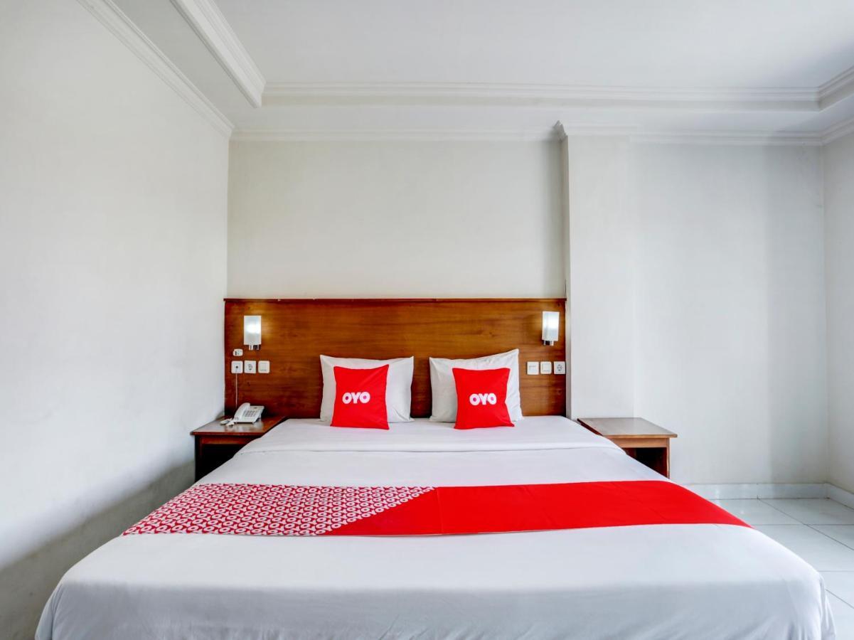 Oyo 3950 The Ratna Hotel Kuta Lombok Buitenkant foto