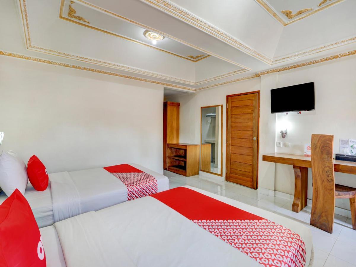 Oyo 3950 The Ratna Hotel Kuta Lombok Buitenkant foto