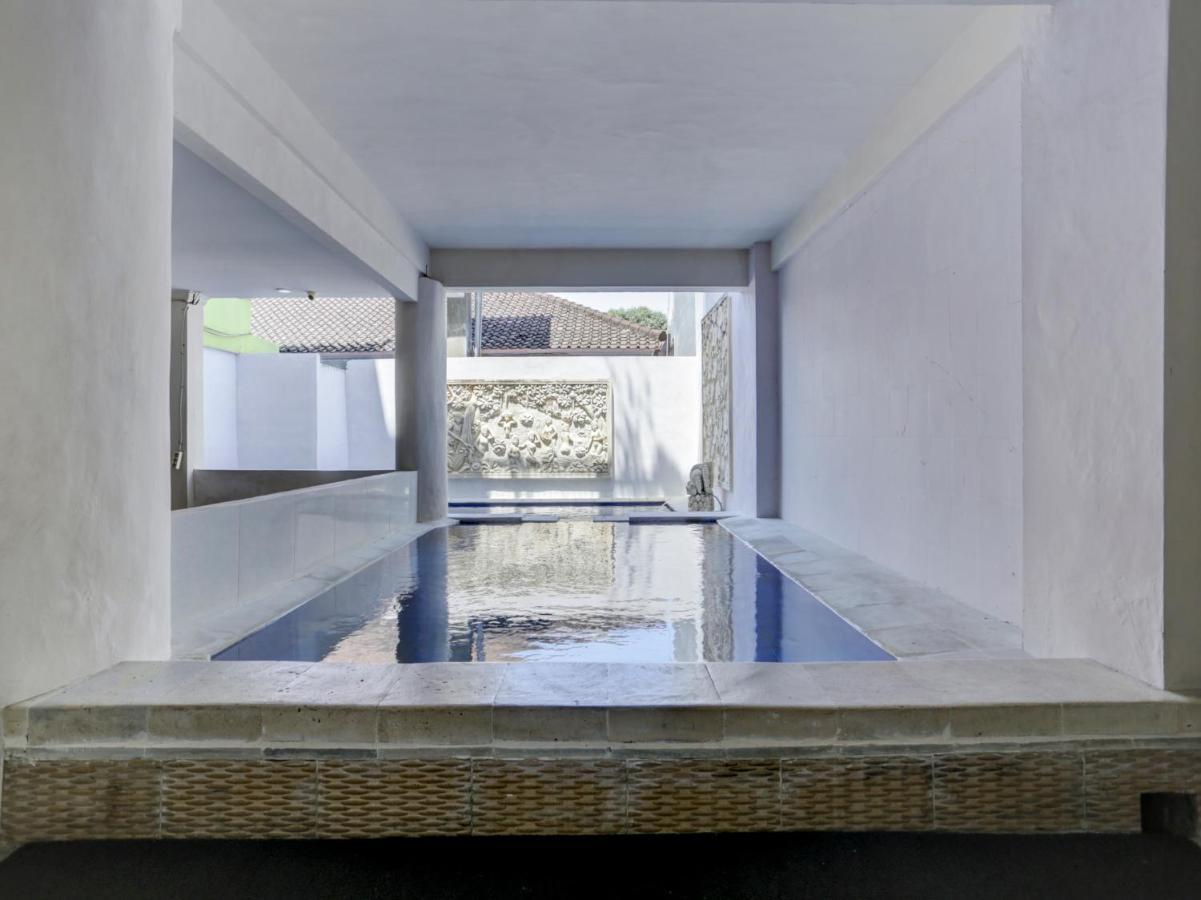 Oyo 3950 The Ratna Hotel Kuta Lombok Buitenkant foto