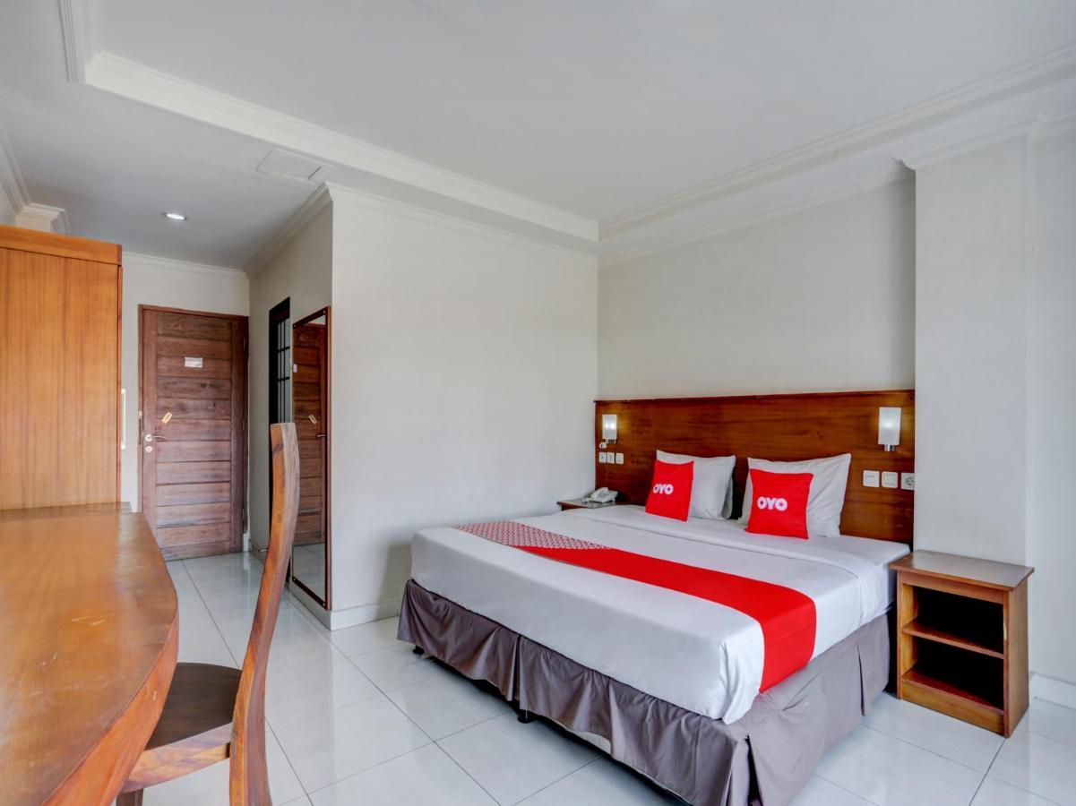 Oyo 3950 The Ratna Hotel Kuta Lombok Buitenkant foto