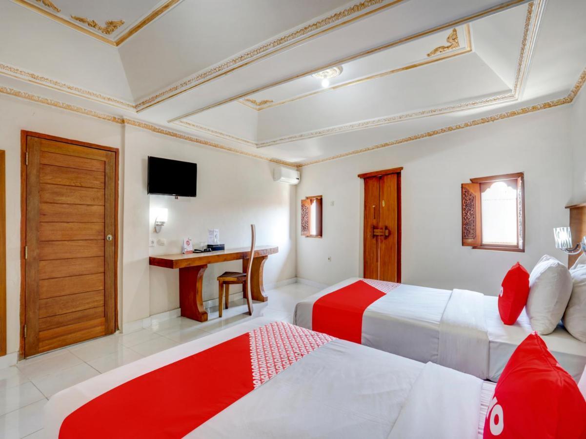 Oyo 3950 The Ratna Hotel Kuta Lombok Buitenkant foto