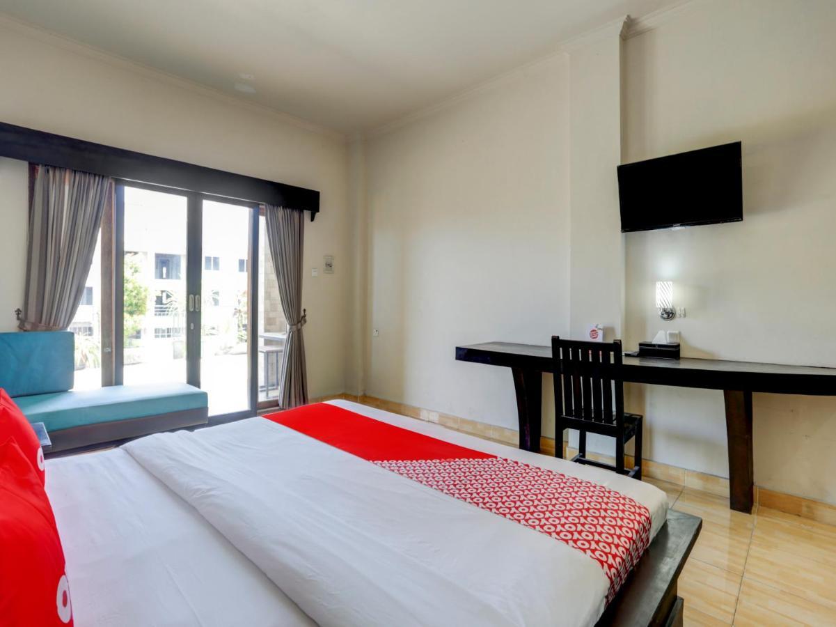 Oyo 3950 The Ratna Hotel Kuta Lombok Buitenkant foto
