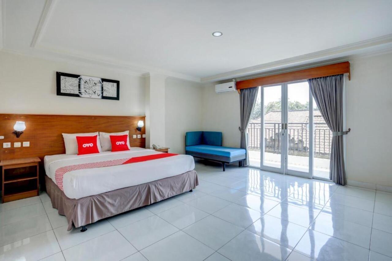 Oyo 3950 The Ratna Hotel Kuta Lombok Buitenkant foto
